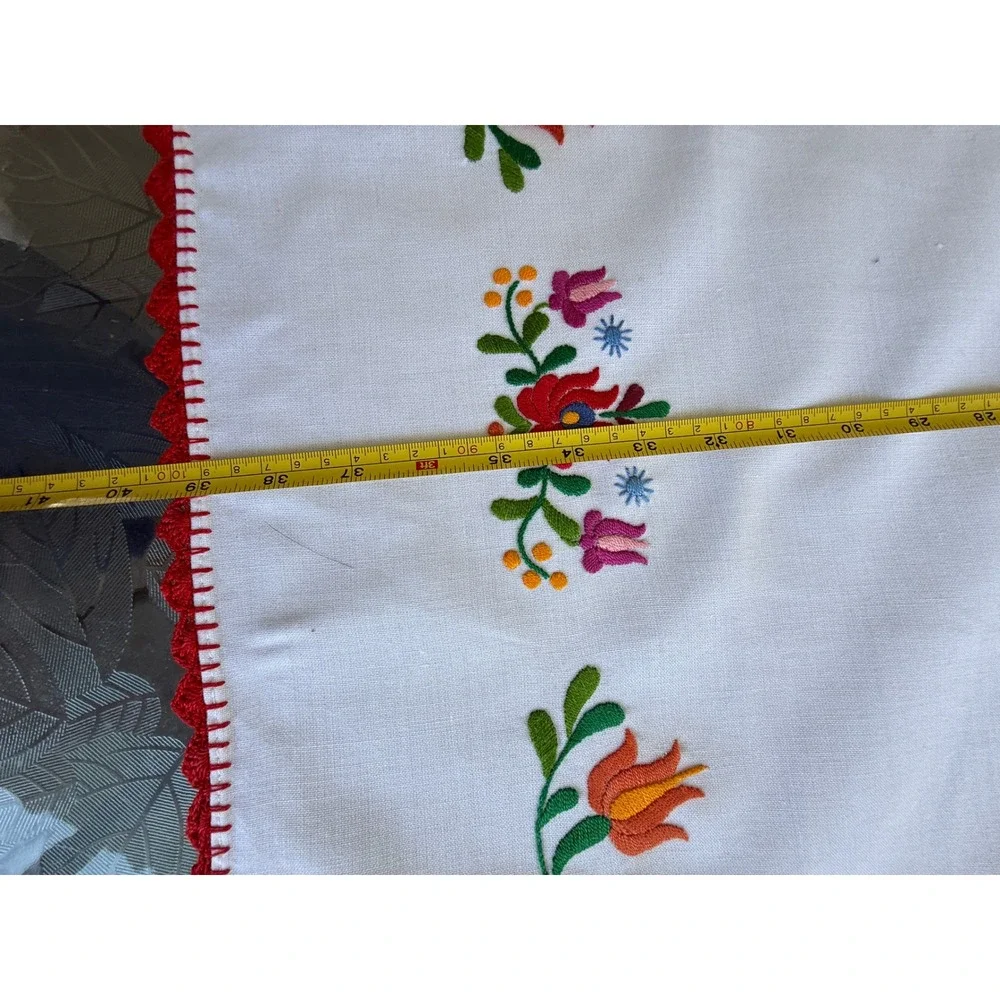 Vintage Hungarian Kalocsa Embroidered Tablecloth and Napkin Set White Floral Red